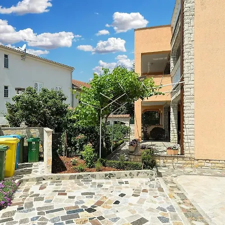Fuer 6 Personen Ca 90 Qm In Fazana, Istrien Istrische Riviera Apartment *